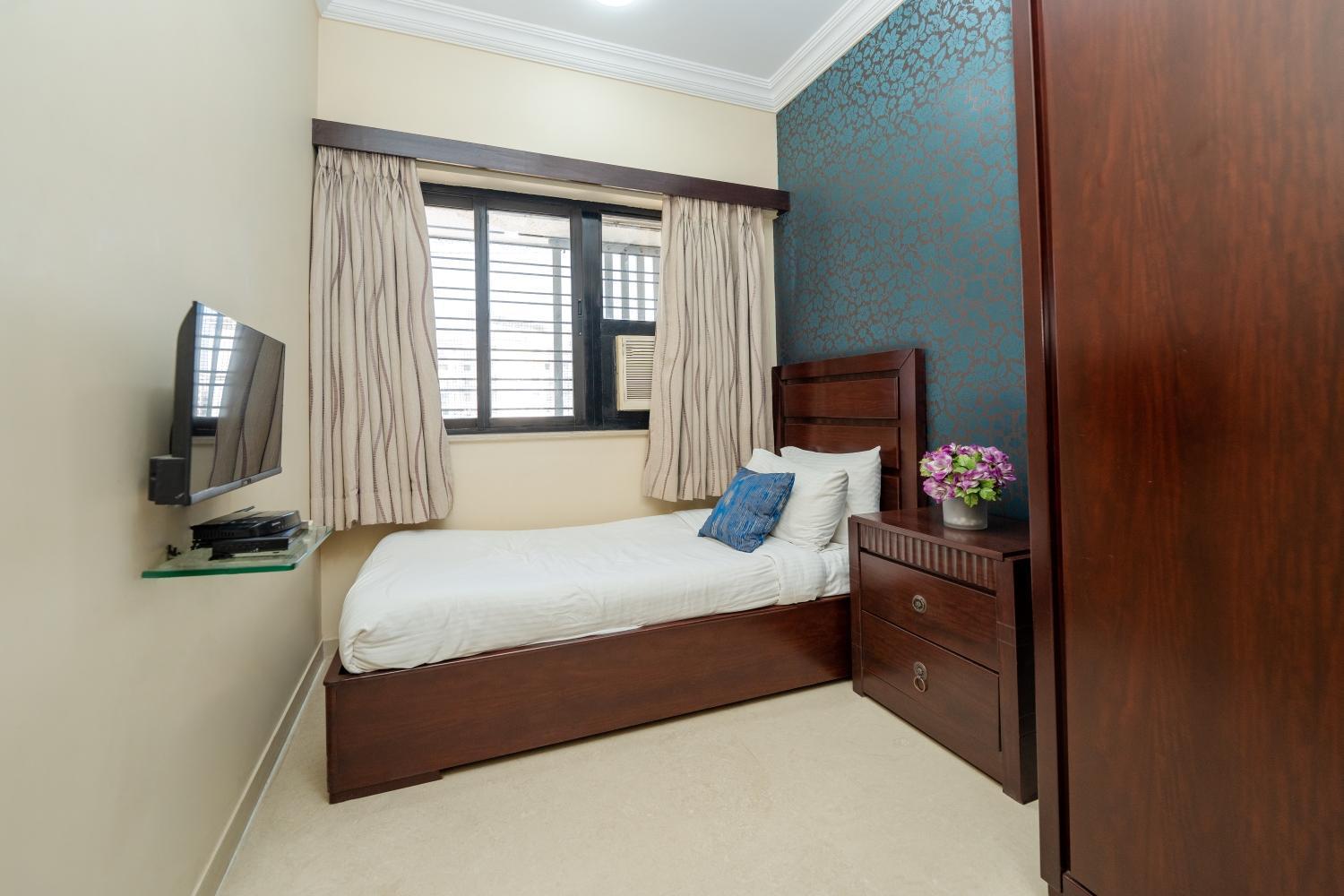 Lalco Residency Hotel Мумбай Екстериор снимка