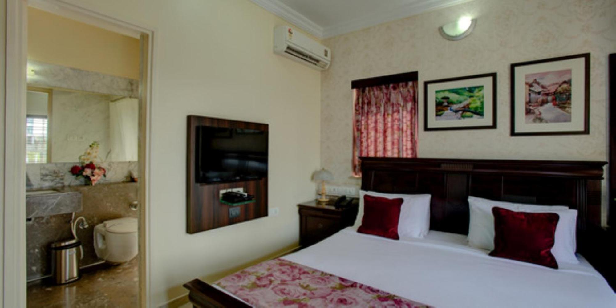 Lalco Residency Hotel Мумбай Екстериор снимка