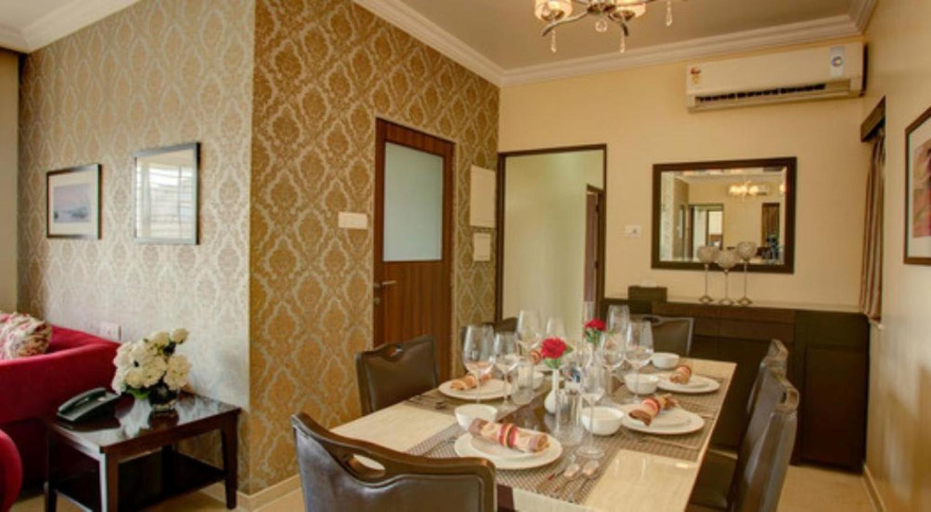 Lalco Residency Hotel Мумбай Екстериор снимка